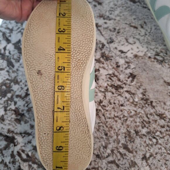 Veja Canvas Sneakers White  size 8 - Picture 9 of 9